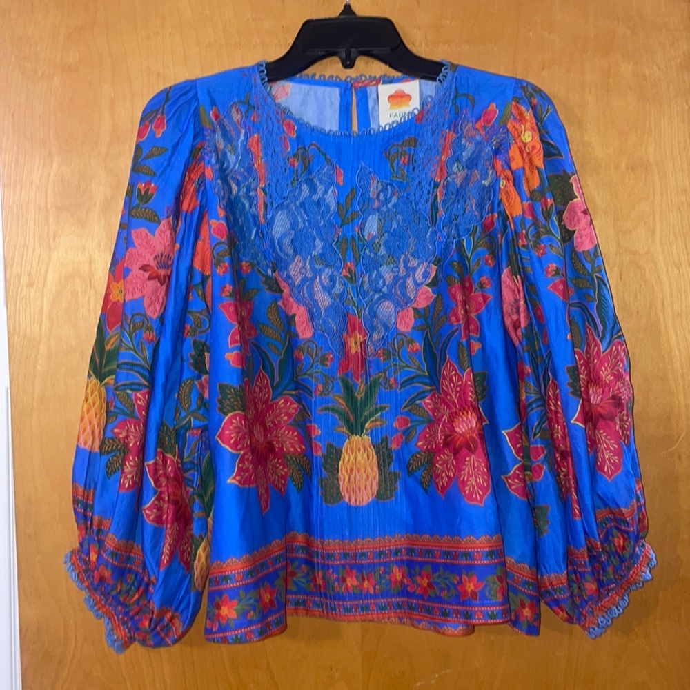 Farmrio top sz small